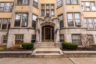 1042 Washington Blvd, Oak Park, IL 60302 - Photo 1
