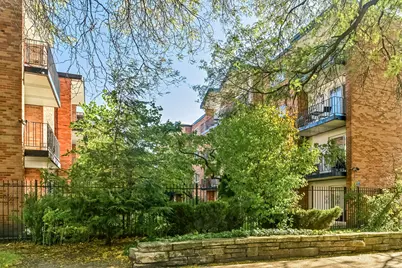 6961 N Oakley Avenue #210, Chicago, IL 60645 - Photo 1