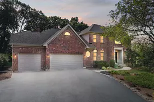 6N679 Colonel Bennett Ln, Saint Charles, IL 60175 - Photo 1