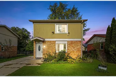 520 Aller Avenue, Elgin, IL 60120 - Photo 1