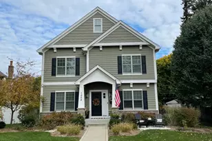 1028 S 5th St, Saint Charles, IL 60174 - Photo 1