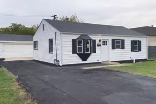 1609 Marlboro Ln, Crest Hill, IL 60403 - Photo 1