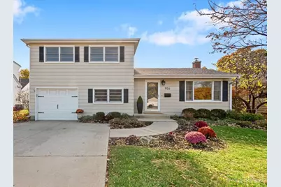 906 W Roosevelt Road, Wheaton, IL 60187 - Photo 1