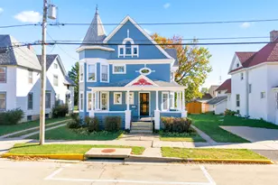 220 W Lincoln Ave, Belvidere, IL 61008 - Photo 1