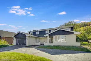 7415 W Ute Ln, Palos Heights, IL 60463 - Photo 1