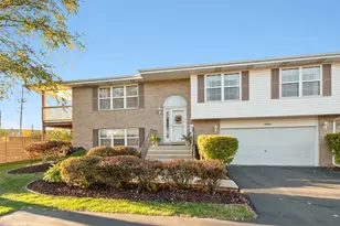 10934 S Lorel Ave, Oak Lawn, IL 60453 - Photo 1