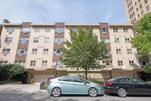 420 W Aldine Ave, Chicago, IL 60657 - Photo 1