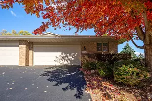 7220 Weathered Oak Ln, Rockford, IL 61107 - Photo 1