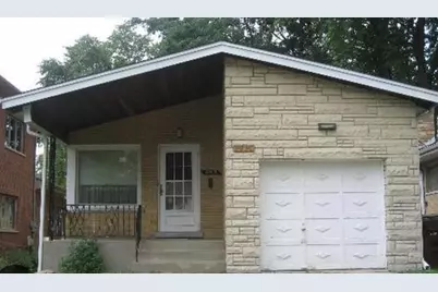 8918 Kilpatrick Avenue, Skokie, IL 60076 - Photo 1