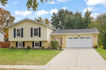 1100 Brentwood Lane, Wheaton, IL 60189 - Photo 1