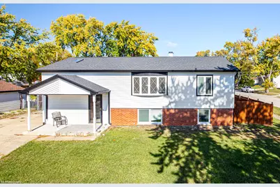 9104 Fairway Drive, Orland Park, IL 60462 - Photo 1