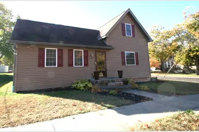 111 W Fast Avenue, Mackinaw, IL 61755 - Photo 1