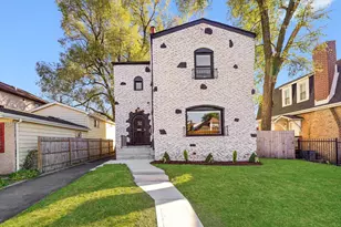 8041 S Blackstone Ave, Chicago, IL 60619 - Photo 1