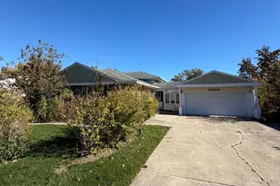 9037 N Chester Ave, Niles, IL 60714 - Photo 1