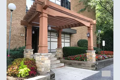 1811 Four Lakes Avenue #4E, Lisle, IL 60532 - Photo 1