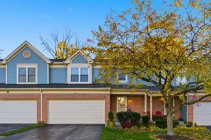 911 Old Oak Cir, Algonquin, IL 60102 - Photo 1