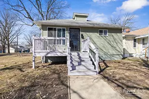 245 N 6th Ave, Kankakee, IL 60901 - Photo 1