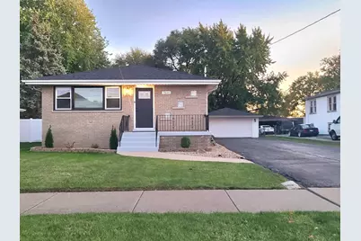 7025 W 84th Street, Burbank, IL 60459 - Photo 1