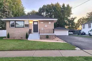 7025 W 84th St, Burbank, IL 60459 - Photo 1