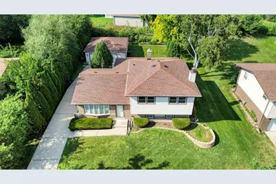 722 Merlin Drive, Schaumburg, IL 60193 - Photo 1