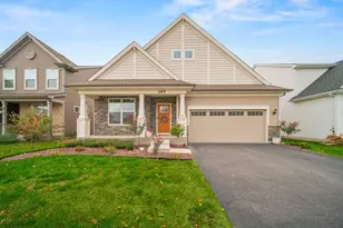 265 S Pointe Ave, South Elgin, IL 60177 - Photo 1