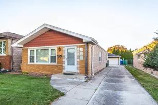 5950 S Natoma Ave, Chicago, IL 60638 - Photo 1