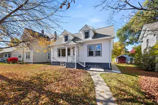 321 N Locust St, Sycamore, IL 60178 - Photo 1