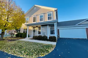 205 Belle Vue Ct, Sugar Grove, IL 60554 - Photo 1