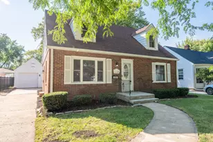 237 Ingleside Ave, Aurora, IL 60506 - Photo 1