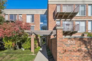 351 Kelburn Rd, Deerfield, IL 60015 - Photo 1