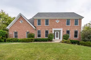 26W185 Meadowview Ct, Wheaton, IL 60187 - Photo 1