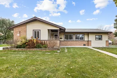 940 Victoria Lane, Elk Grove Village, IL 60007 - Photo 1