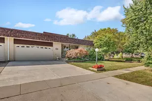 115 Green Acres Dr, Morris, IL 60450 - Photo 1