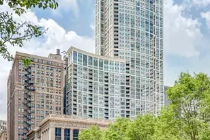 130 N Garland Ct, Chicago, IL 60602 - Photo 1