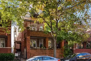 912 N Oakley Blvd, Chicago, IL 60622 - Photo 1