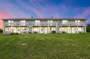 17438 W Walnut Ln, Gurnee, IL 60031 - Photo 1