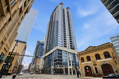 100 E 14th Street #1204, Chicago, IL 60605 - Photo 1