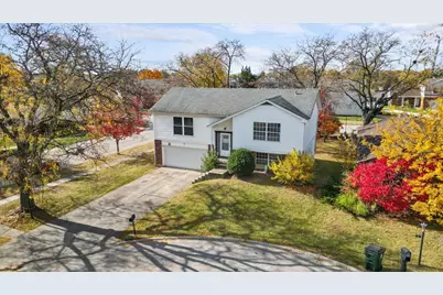 2 Oakmont Court, Streamwood, IL 60107 - Photo 1