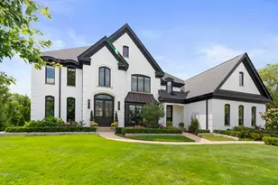 39W795 Goldenrod Dr, Saint Charles, IL 60175 - Photo 1