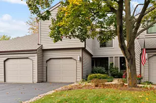 748 Shoreline Rd, Lake Barrington, IL 60010 - Photo 1