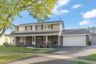 2823 Cooper Ct, Woodridge, IL 60517 - Photo 1
