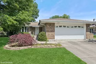 7769 Danbury Dr, Darien, IL 60561 - Photo 1