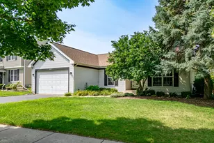 6307 Dunroven Lakes Rd, Carpentersville, IL 60110 - Photo 1