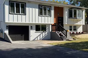 7209 Hawthorne Ave, Woodridge, IL 60517 - Photo 1