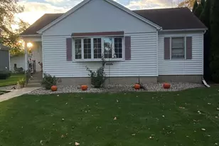 75 Hill St, Momence, IL 60954 - Photo 1