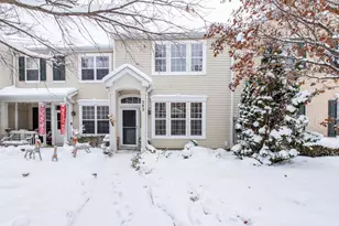 382 S Litchfield Dr, Round Lake, IL 60073 - Photo 1