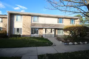1700 Robin Ln, Hoffman Estates, IL 60169 - Photo 1