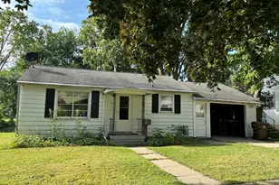 627 W Homer, Freeport, IL 61032 - Photo 1