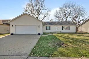 205 S McGinty St, Diamond, IL 60416 - Photo 1