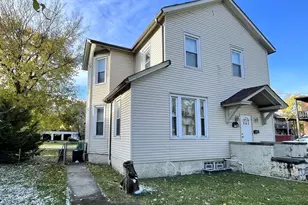 347 Pine St, Joliet, IL 60435 - Photo 1